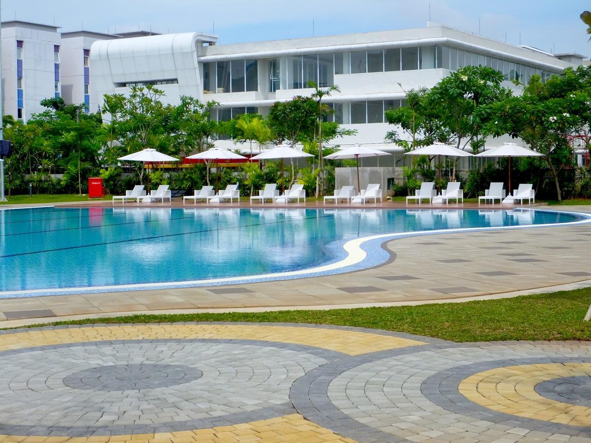 Nunia Inn Bandara Jakarta Tangerang Exterior photo