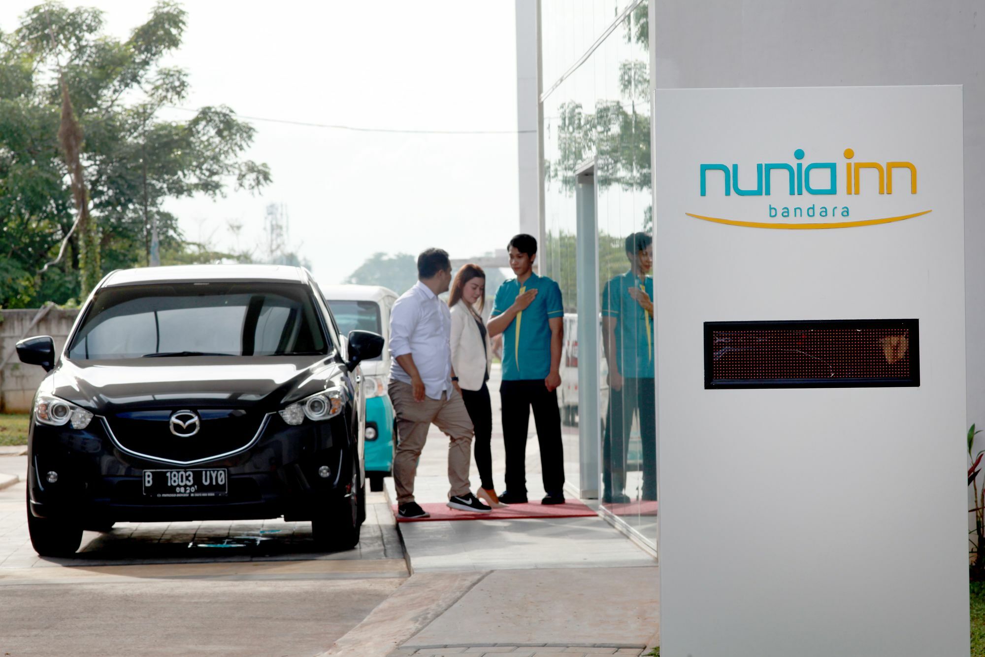 Nunia Inn Bandara Jakarta Tangerang Exterior photo